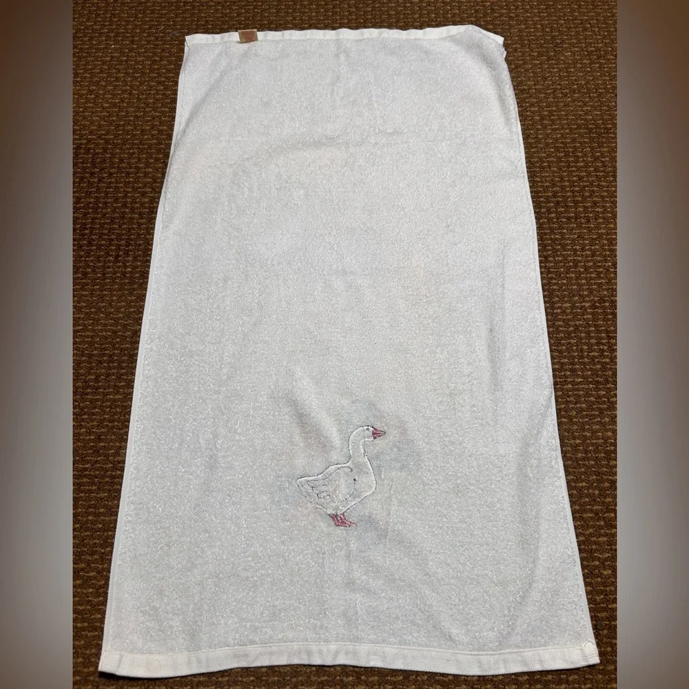 Jillian Rose Duck Floral Cottage Core Bath Towel